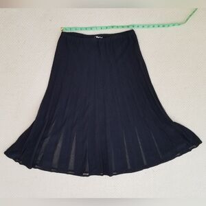 WOT St. John Couture Trumpet Knit Skirt. Size 4.